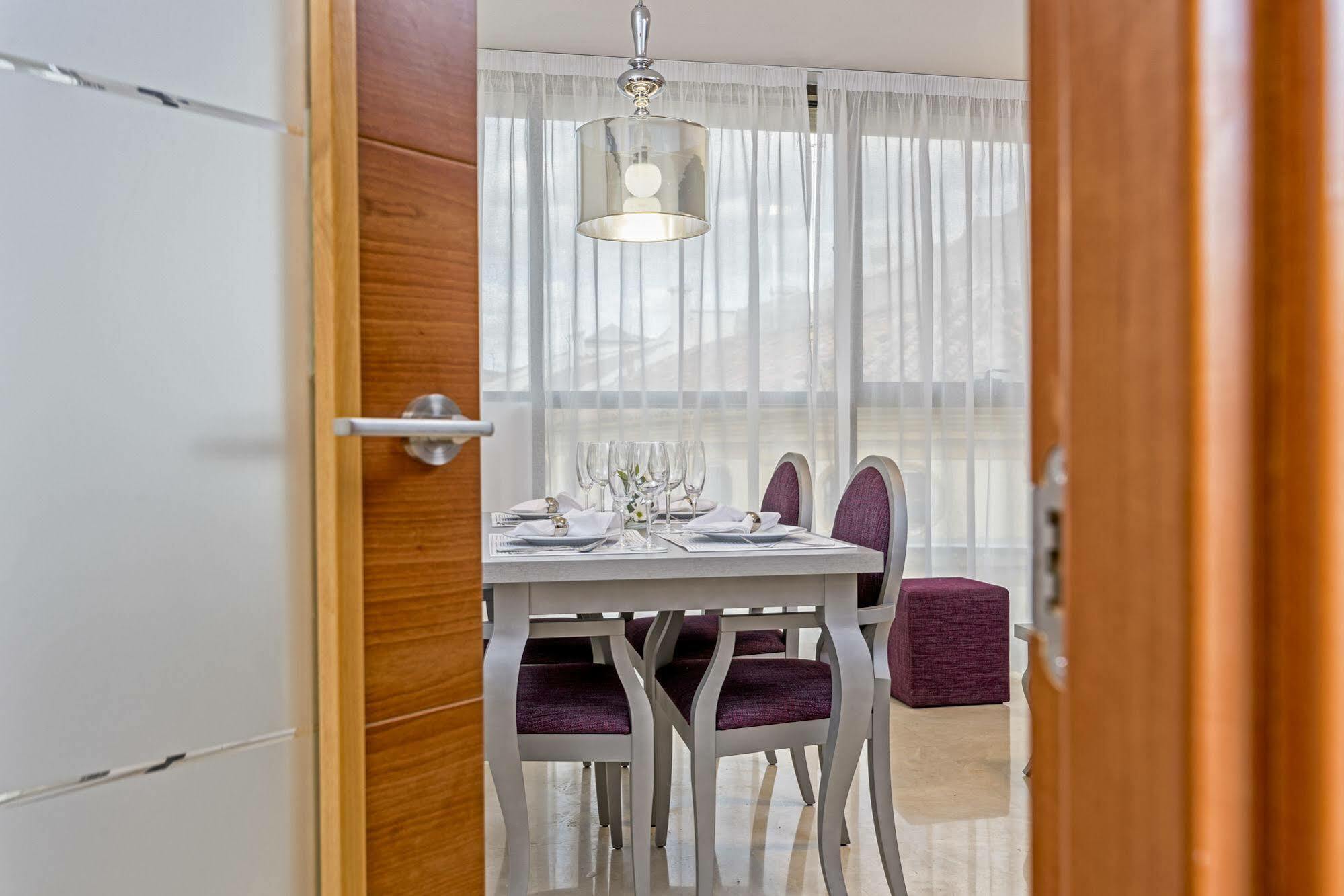 Goodplaces Larios Apartment Malaga Exterior photo